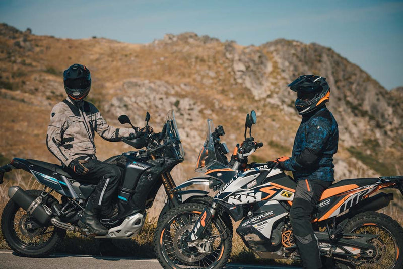 Warum Abenteuer-Motorradbekleidung für lange Touren unerlässlich ist