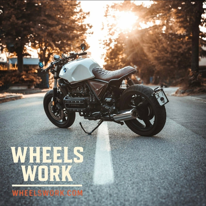 Motorcycle polishing: how to clean your motorcycle showroom with Muc-Off