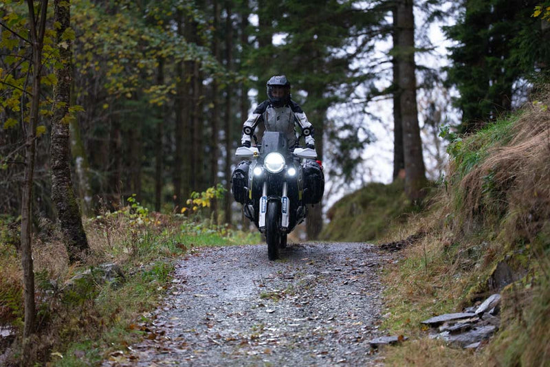 Motorradbekleidung für Damen: So finden Sie die richtige Passform (2027)
