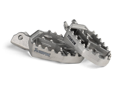 Akrapovic Adventure Voetsteunenset Titanium Kawasaki KLE 500 (2026)