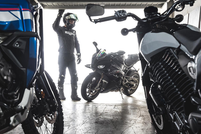 Motorcycle gear for beginners: what do you really need?