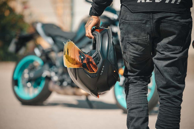 Warum ein guter Motorradhelm den Unterschied macht zwischen Fahren und Risiko eingehen