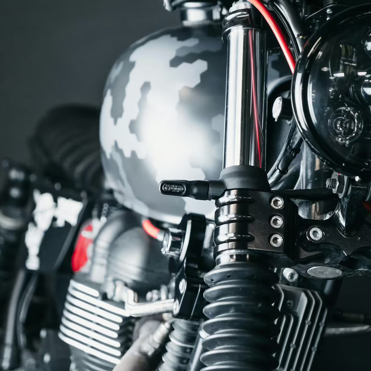 Motoism Union Mini 2-in-1 Tail Light Turn Signal