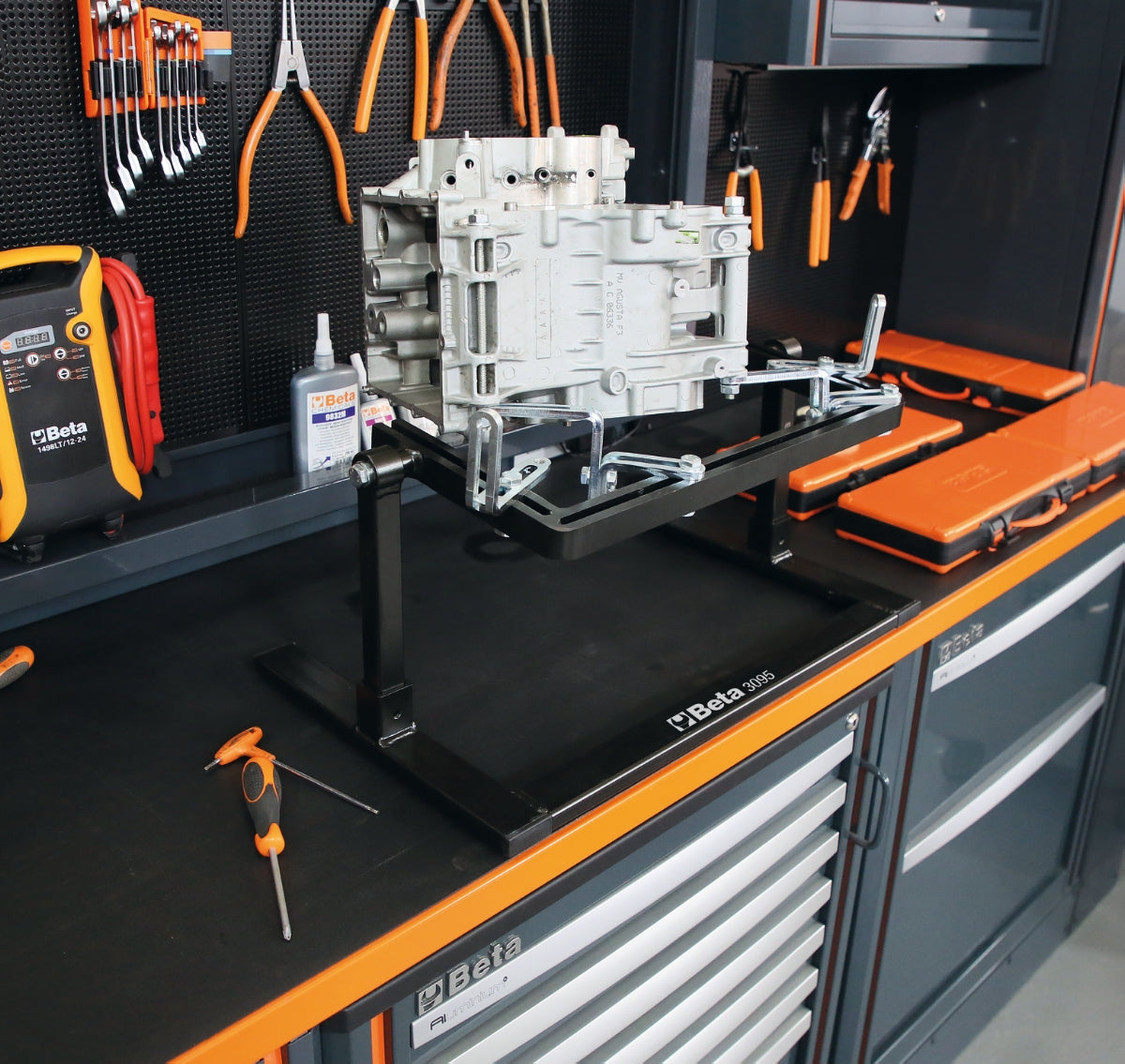 Beta Tools 3095 Motorblok Standaard Werkbank Engine Stand 360° Draaibaar