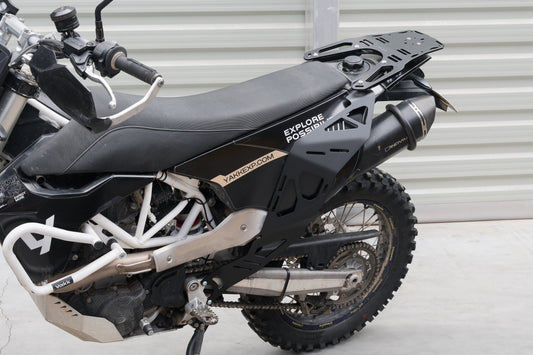 Yakk EXP Zijkofferrek Husqvarna 701 Enduro/Supermoto 2016-2025 Zwart