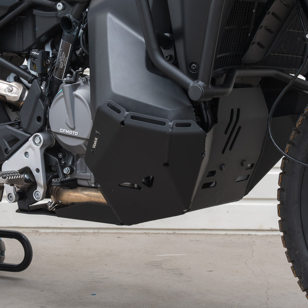 Yakk EXP Carterplaat CFMOTO 800MT-X vanaf 2025 Zwart
