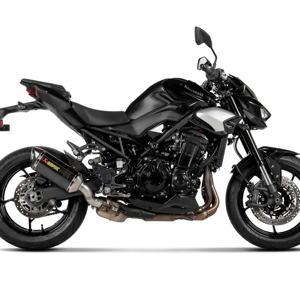 Akrapovic Slip-On Line Carbon Einddemper Kawasaki Z900 (2025)