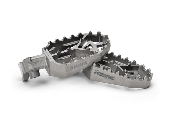 Akrapovic Adventure Footpeg Set (Titanium) Yamaha Ténéré 700 2025