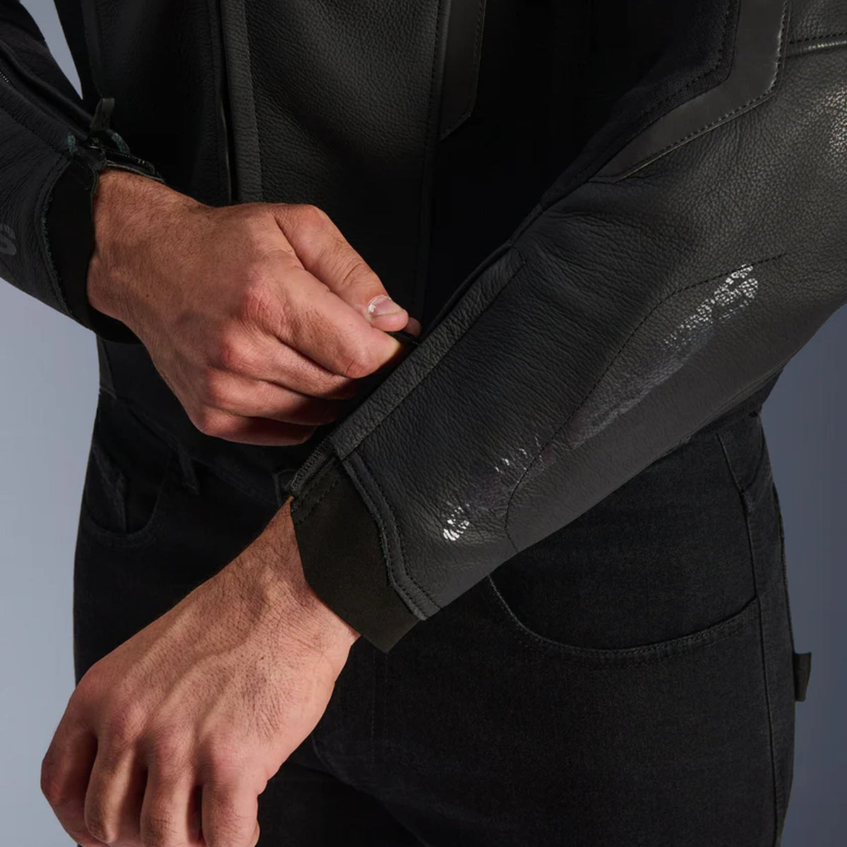 Alpinestars GP Force v2 Zwart/Zwart Leren Motorjas