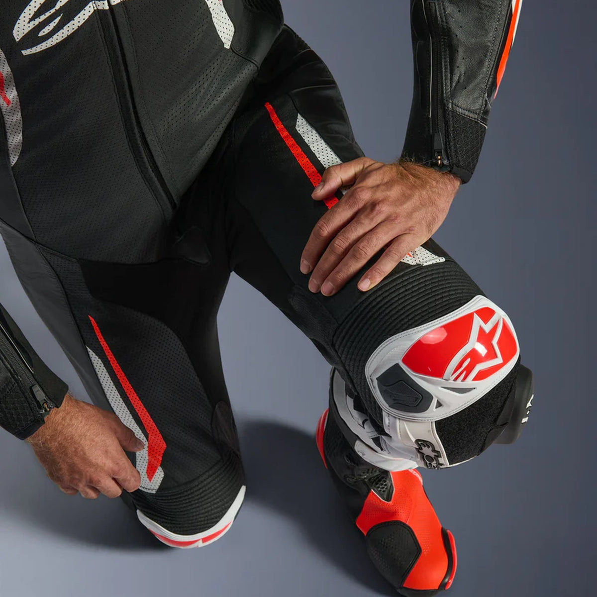 Alpinestars GP Tech v5 Zwart/Wit/Fluorood Racepak