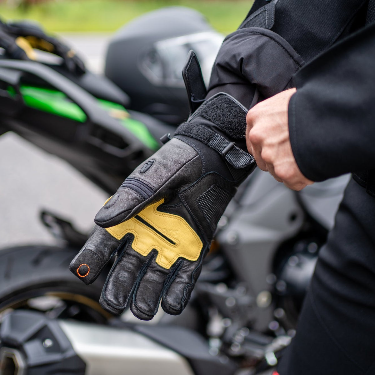 Halvarssons Flon WP Motorhandschoenen Zwart