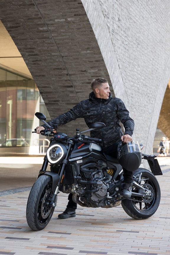 Lindstrands Frisen Black/reflecting pattern Motorjas