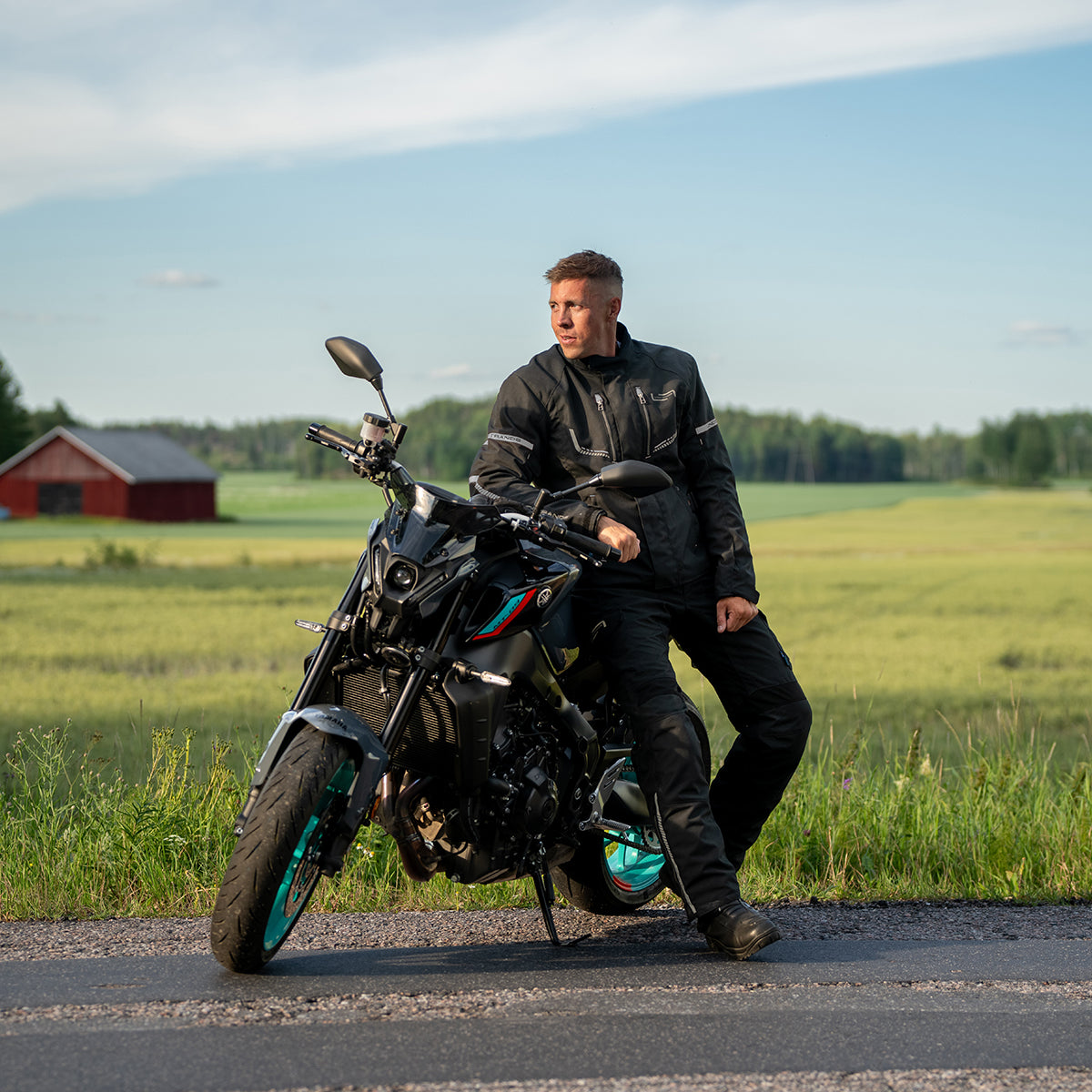 Lindstrands Lomsen Motorjas Zwart - Big Size