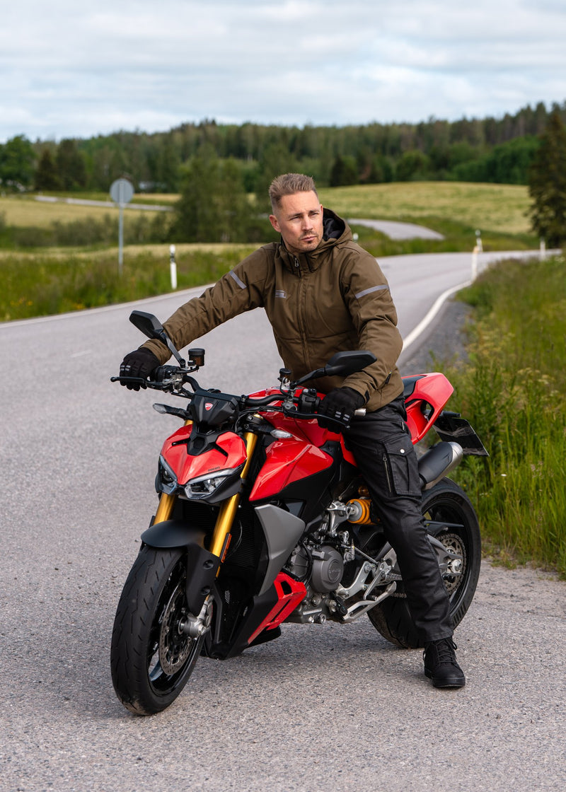 Lindstrands Hamra Motorjas Olijfgroen
