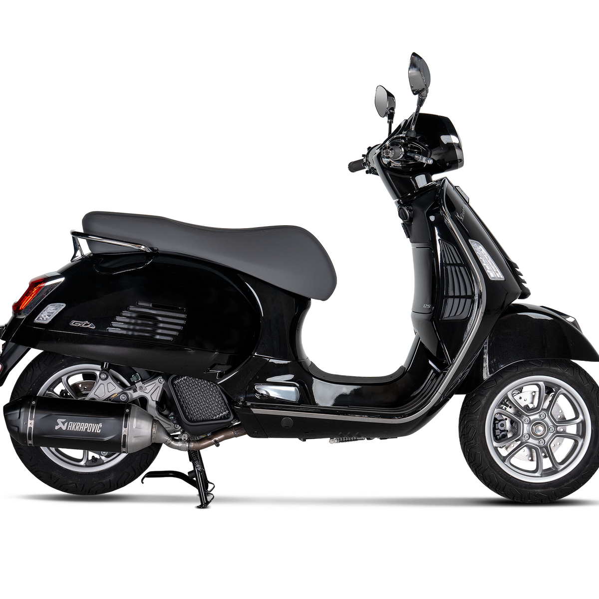 Akrapovic Slip-On Line Einddemper RVS Zwart Vespa GTS 125 2024-2025, productfoto 2