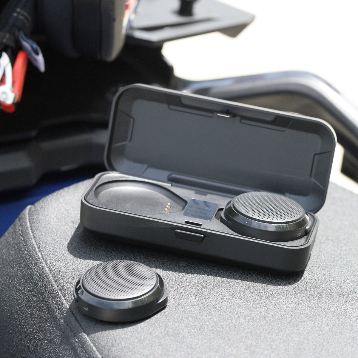 Interphone ZERO TWS Helmspeakers – Bluetooth 5.3 met Stuurafstandsbediening aanzicht 5