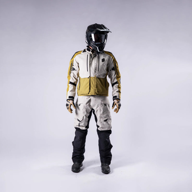 Leatt ADV DriTour 5.5 Motorradhose, wasserdicht, 20.000 mm Wassersäule, AA-Level-2-Protektoren, Sandbraun