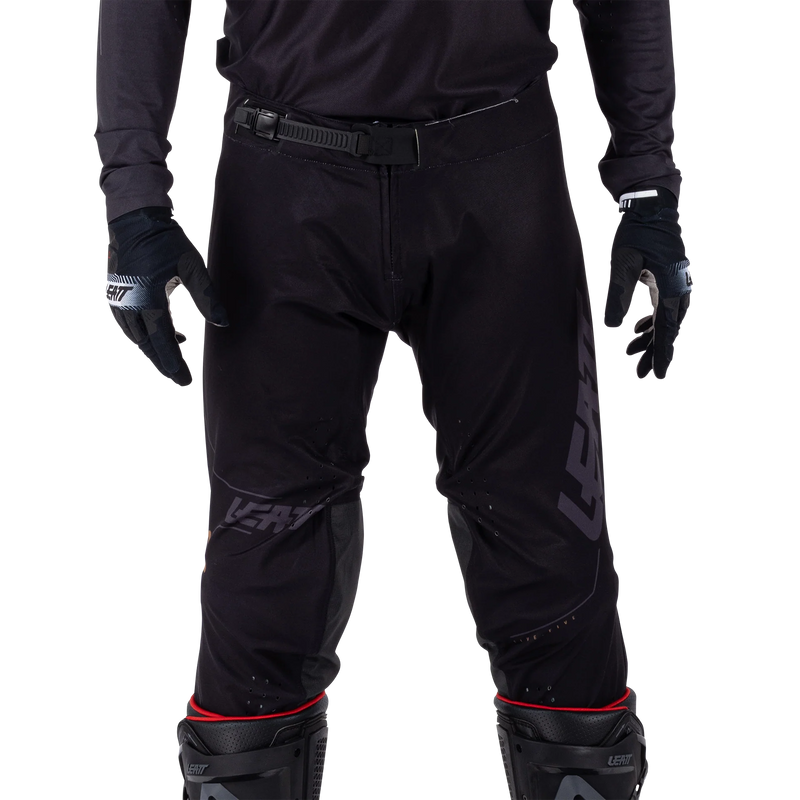 Leatt Moto 5.5 IKS Motorradhose, Motocross-Rennhose, leicht, Stretch, Schwarz