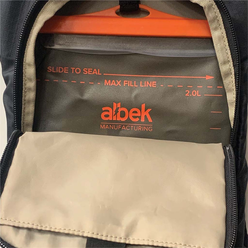 Albek H2O Hauler 4.0 Covert Black hydratatierugzak 2L