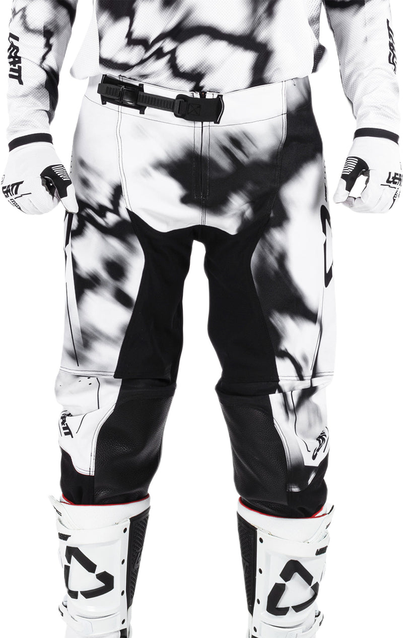 Leatt Moto 4.5 Motorradhose, Offroad-Stretch, mit Knieverstärkung, Weiß