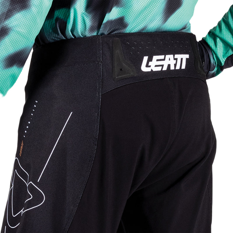 Leatt Moto 4.5 Motorradhose, Offroad-Stretch, mit Knieverstärkung, Schwarz
